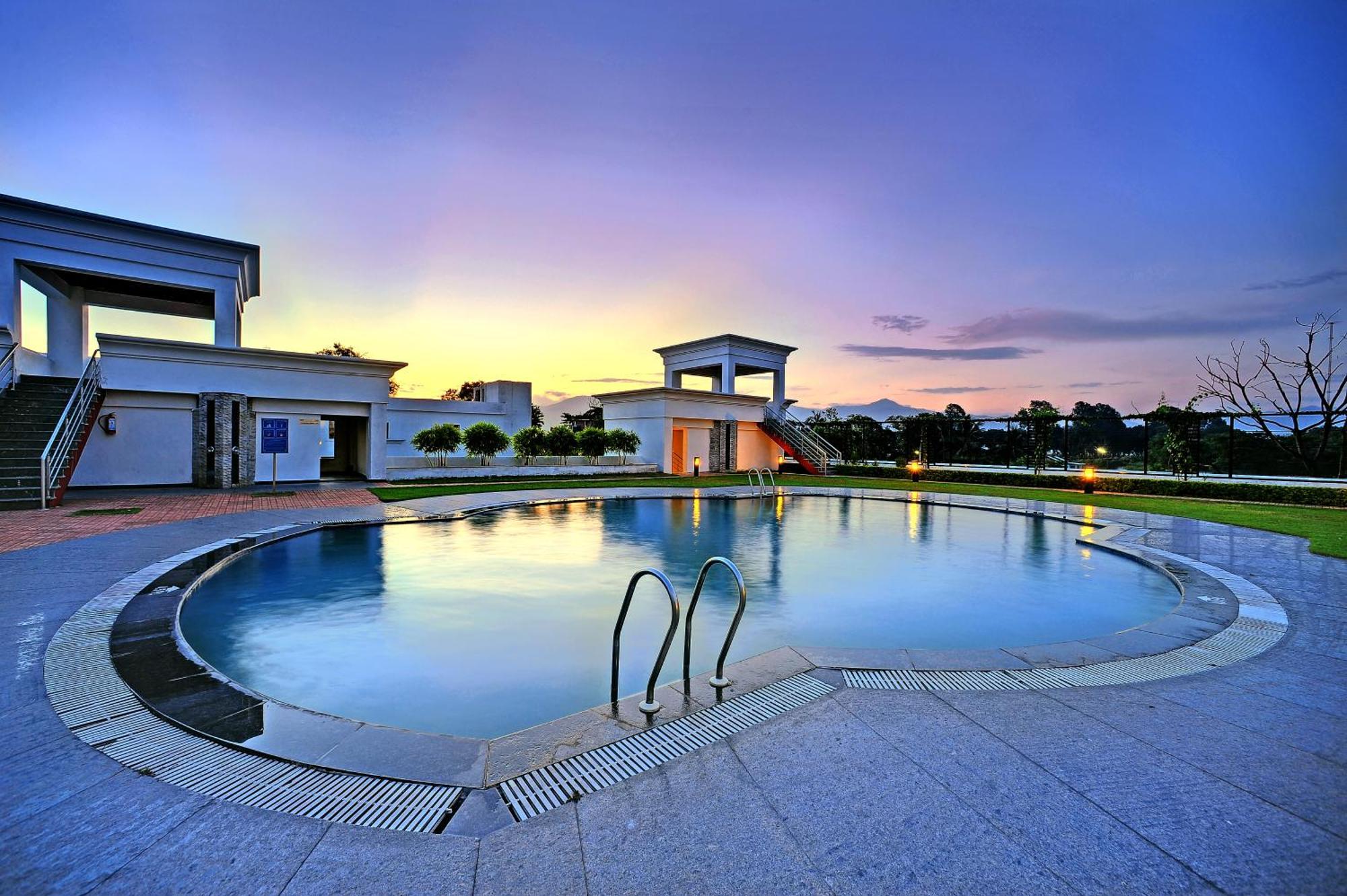 Royal Sarovar Portico Siliguri Esterno foto