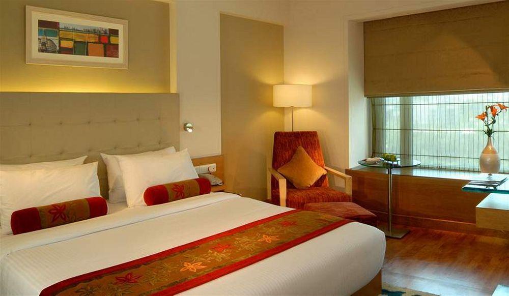 Royal Sarovar Portico Siliguri Esterno foto