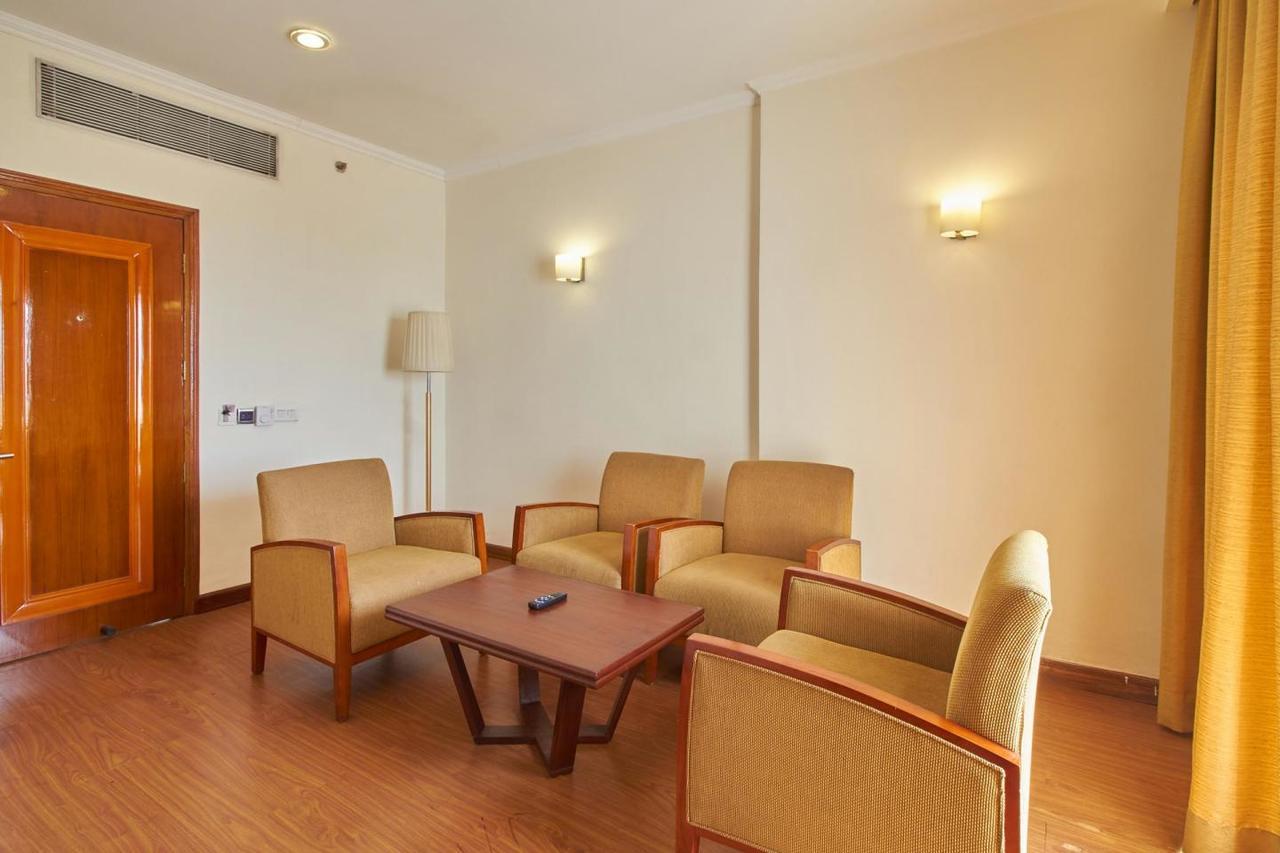 Royal Sarovar Portico Siliguri Esterno foto