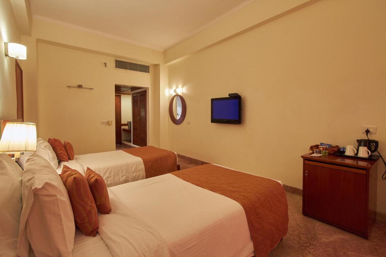 Royal Sarovar Portico Siliguri Esterno foto