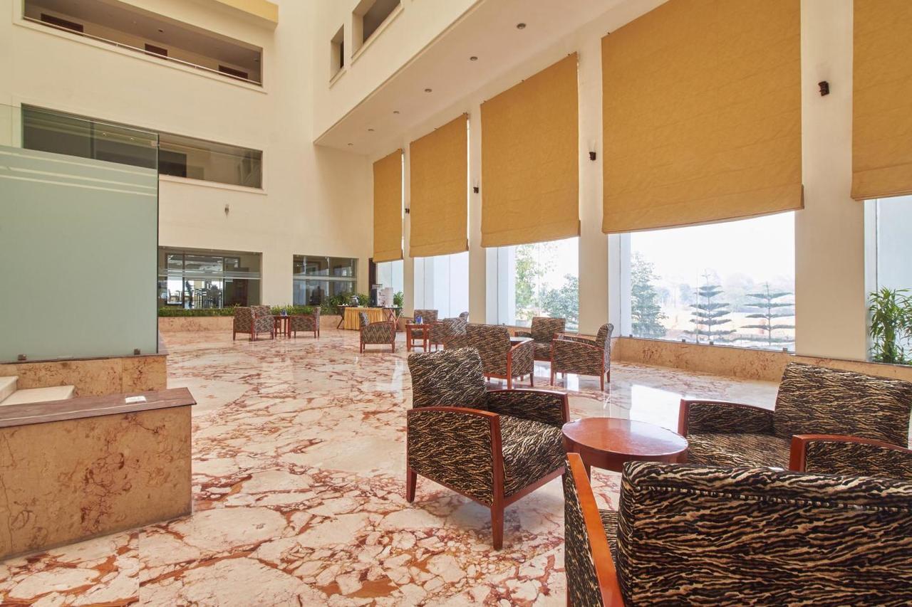 Royal Sarovar Portico Siliguri Esterno foto