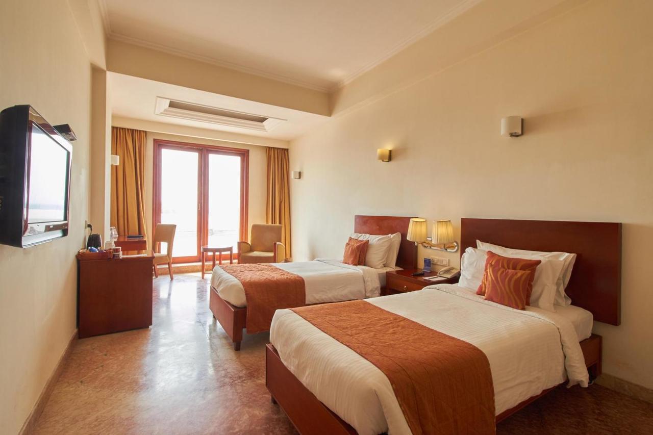 Royal Sarovar Portico Siliguri Esterno foto