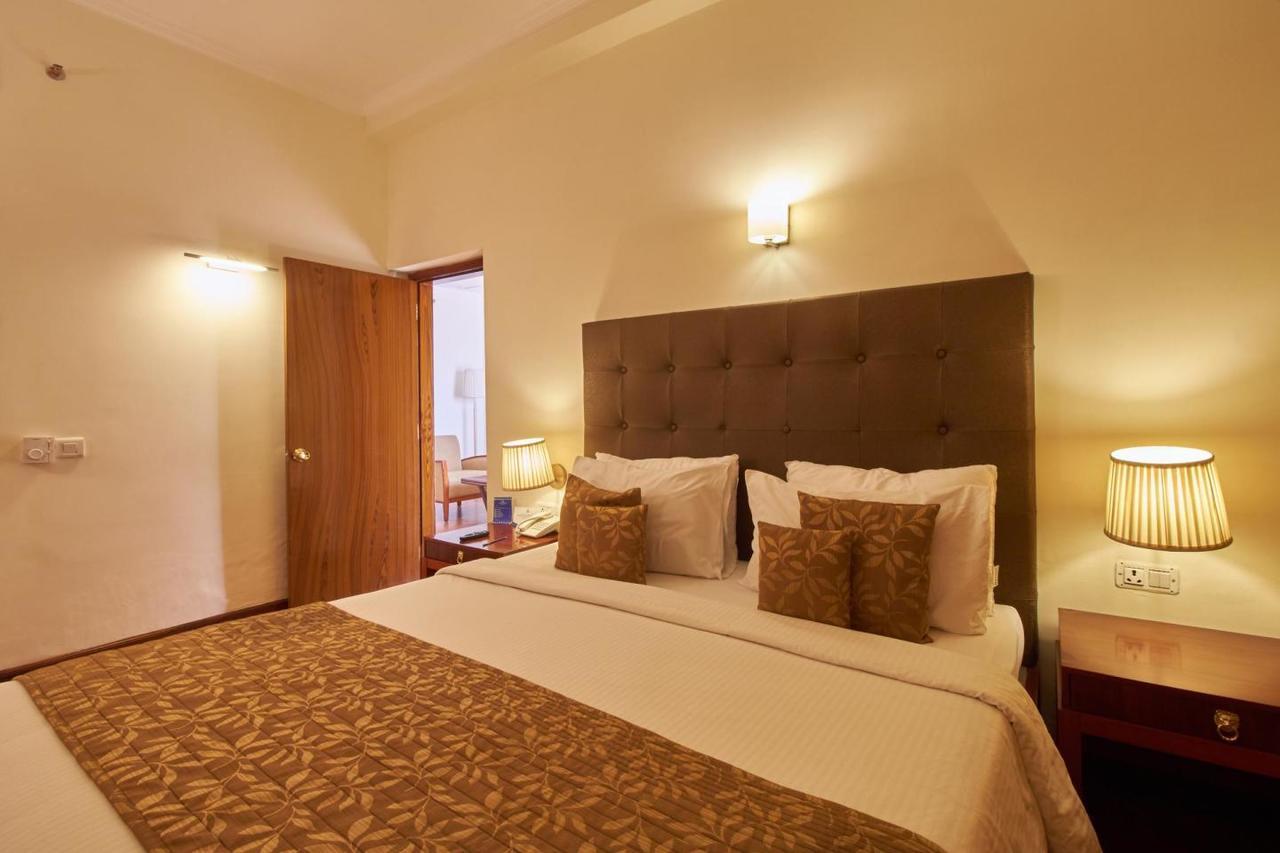 Royal Sarovar Portico Siliguri Esterno foto
