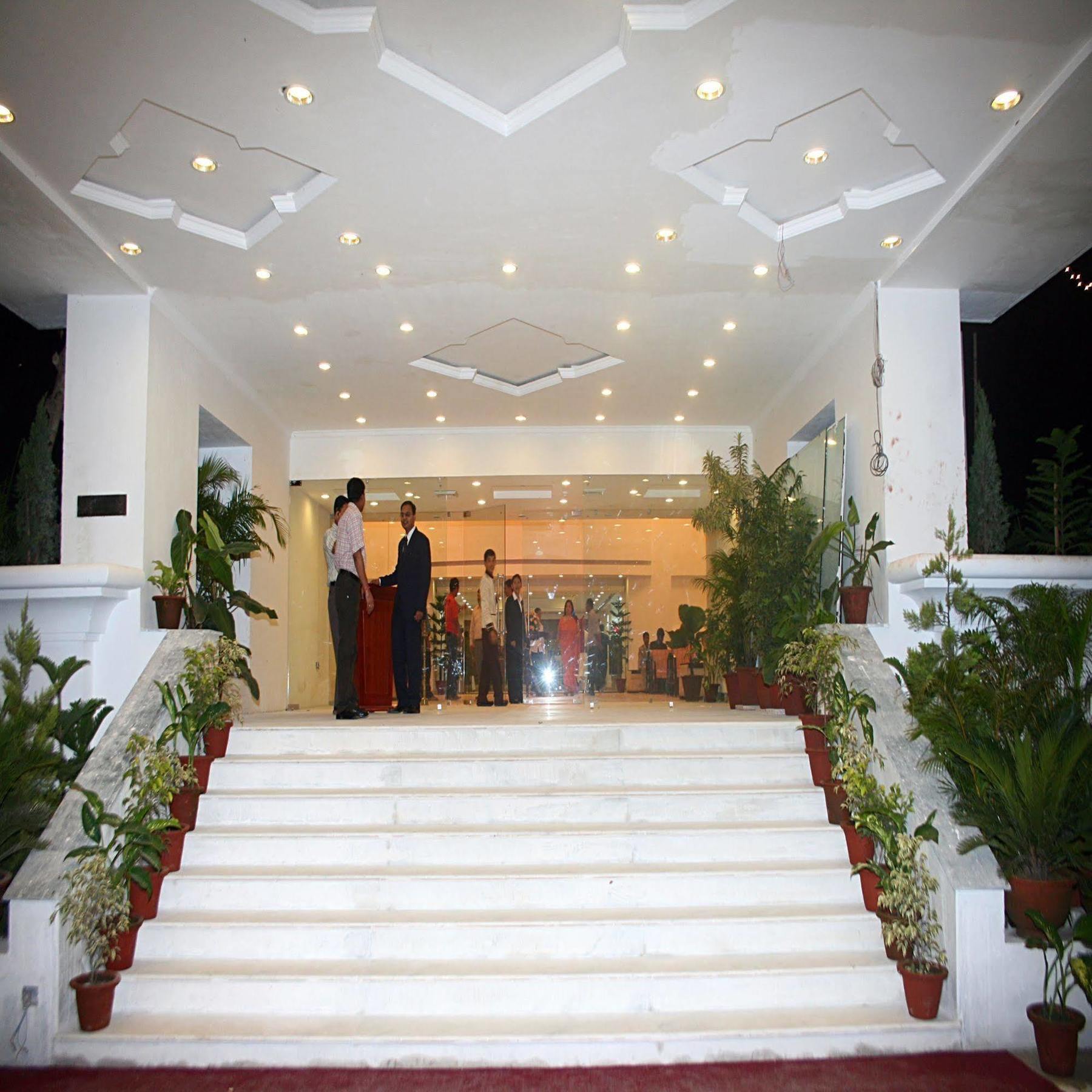 Royal Sarovar Portico Siliguri Esterno foto